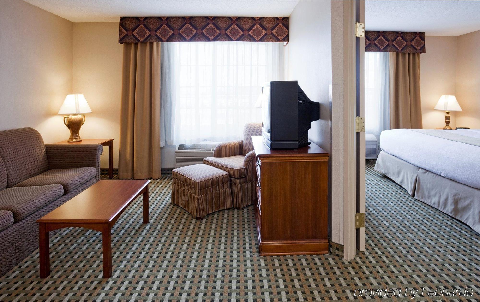 Holiday Inn Milwaukee Airport By Ihg Habitación foto